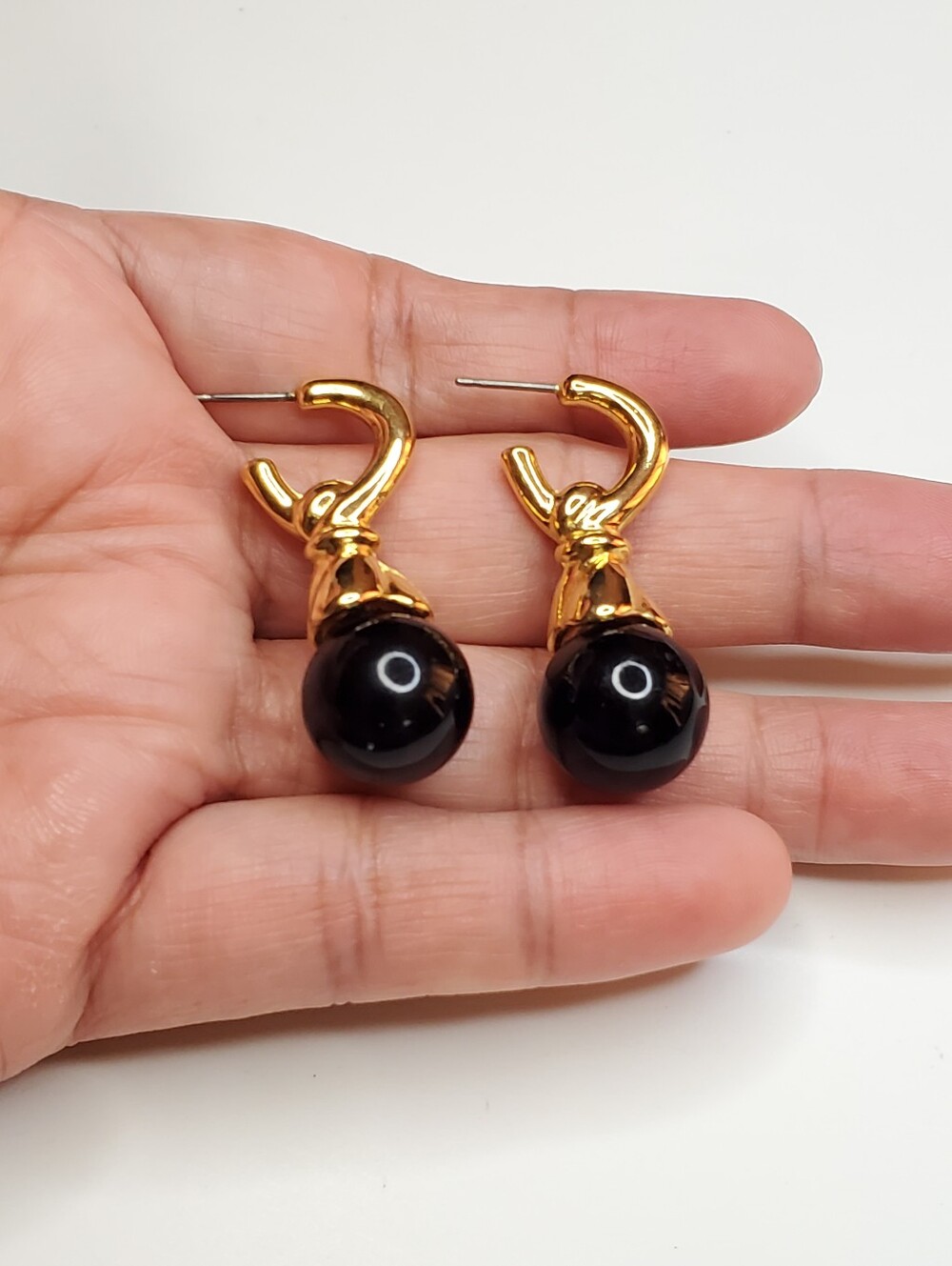 Vtg. 1980s Gold Black Ball Stud Earrings